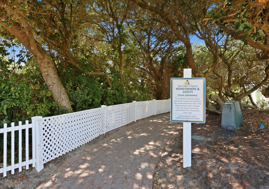 Spinnaker's Reach Beach Path