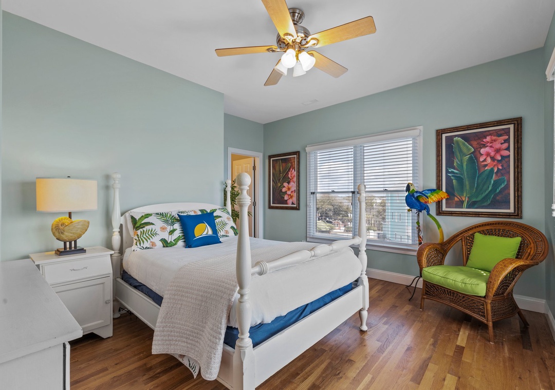 Queen Bedroom
