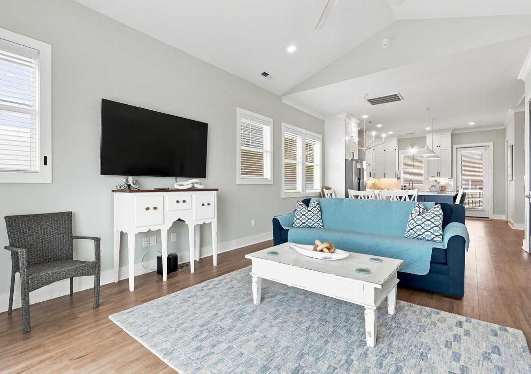 Emerality | Top Level Living Area