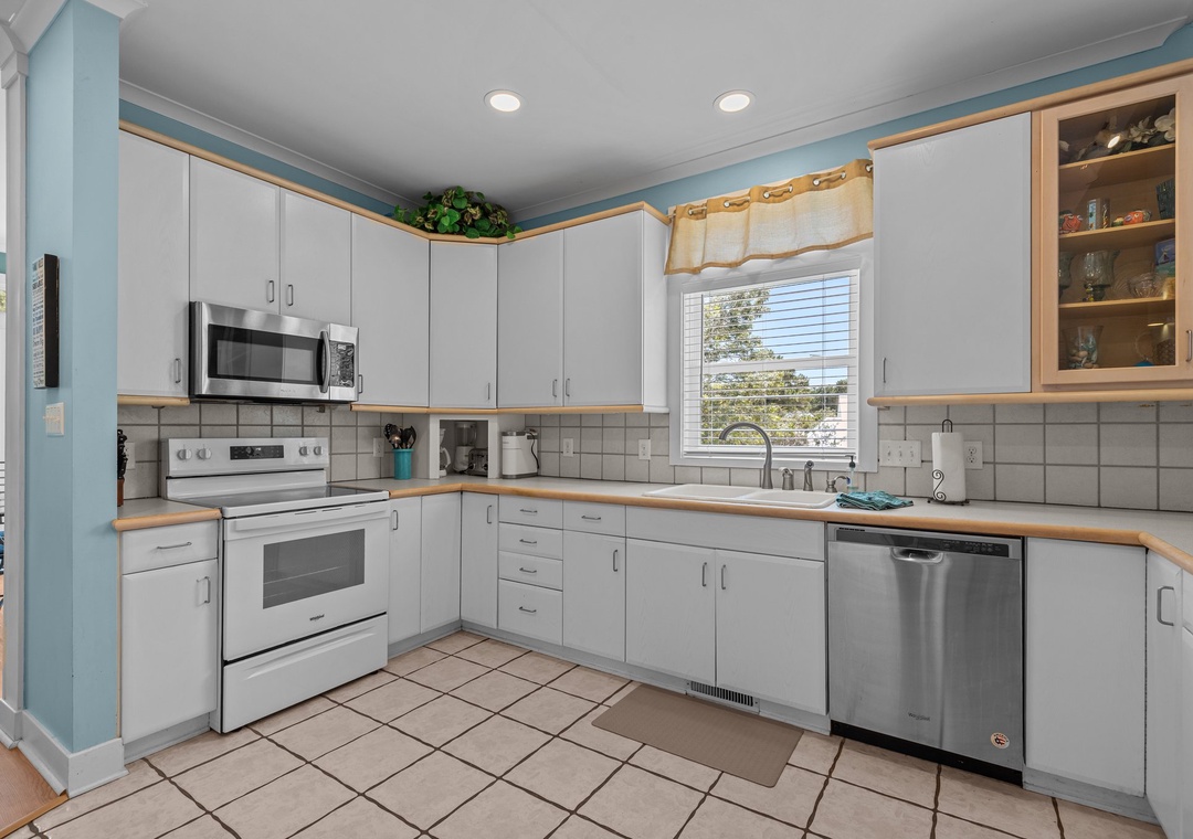 4 Kitchen