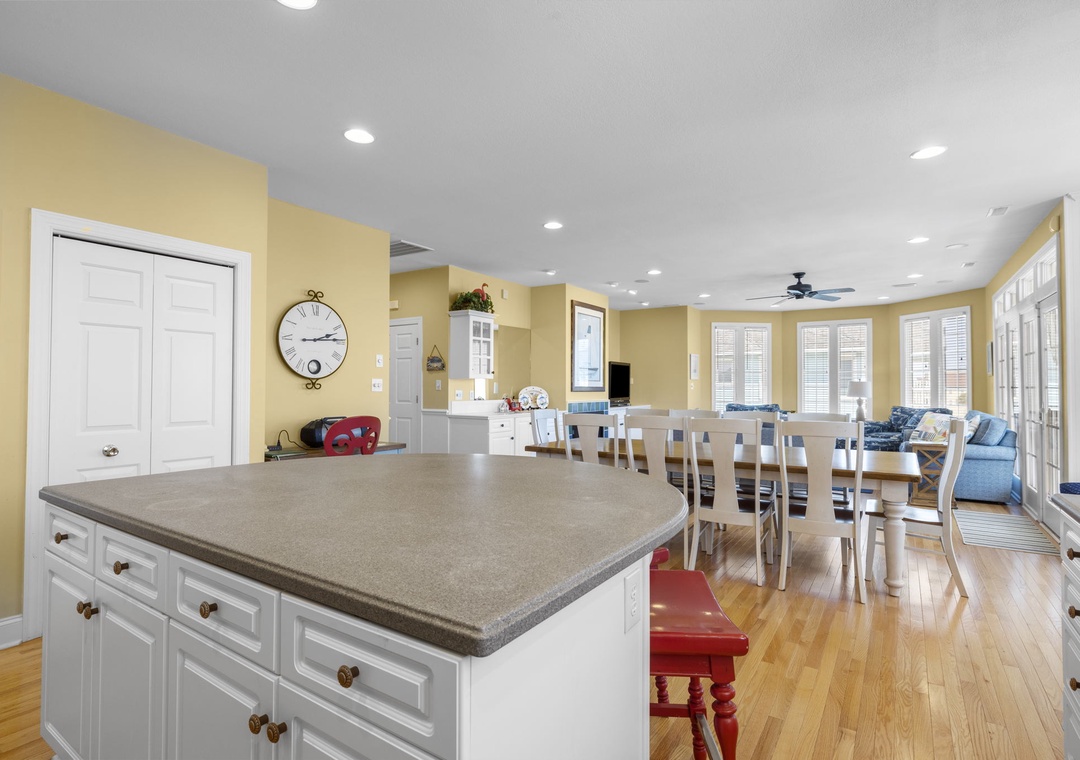 4 Kitchen