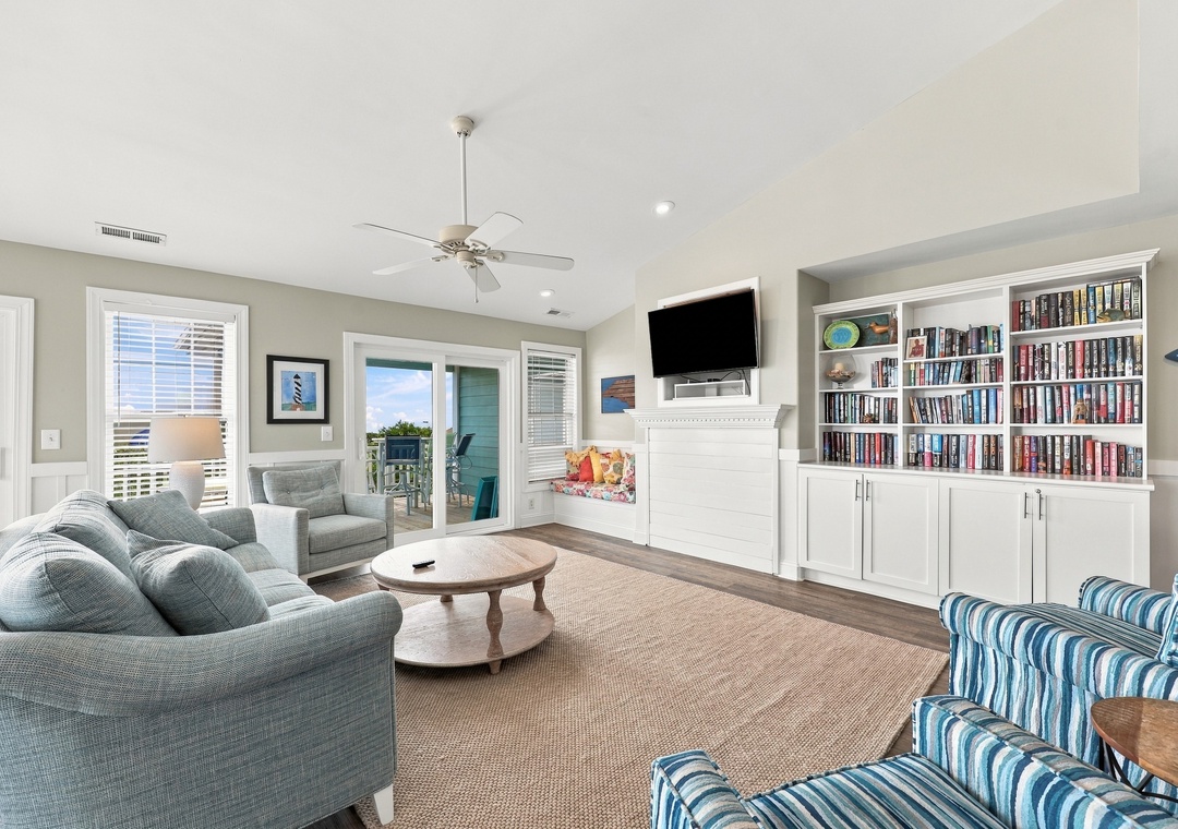 A Time to Remember | Top Level Living Area