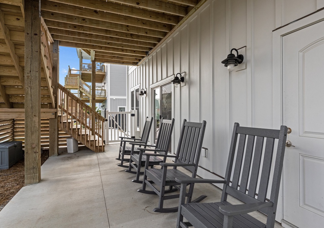 Waverlie's Watch | Seating