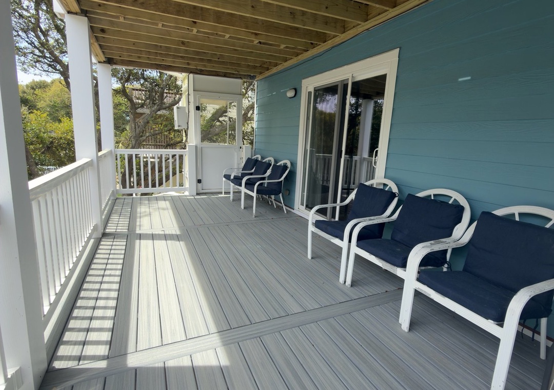 2nd level balcony