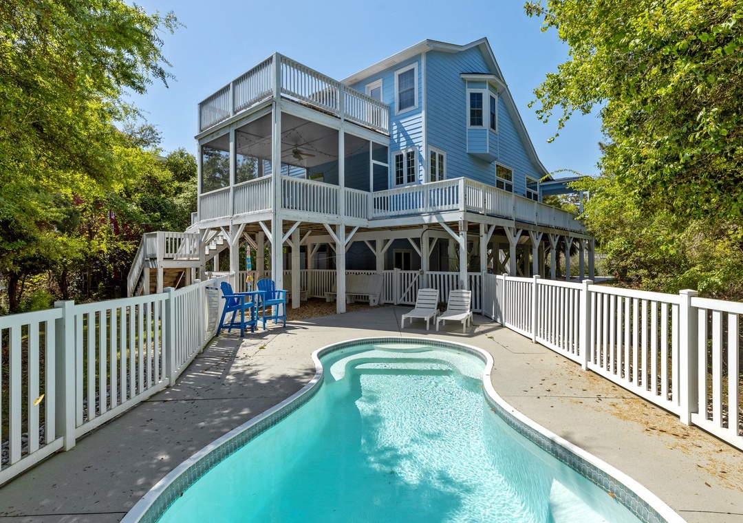 Private Pool Area