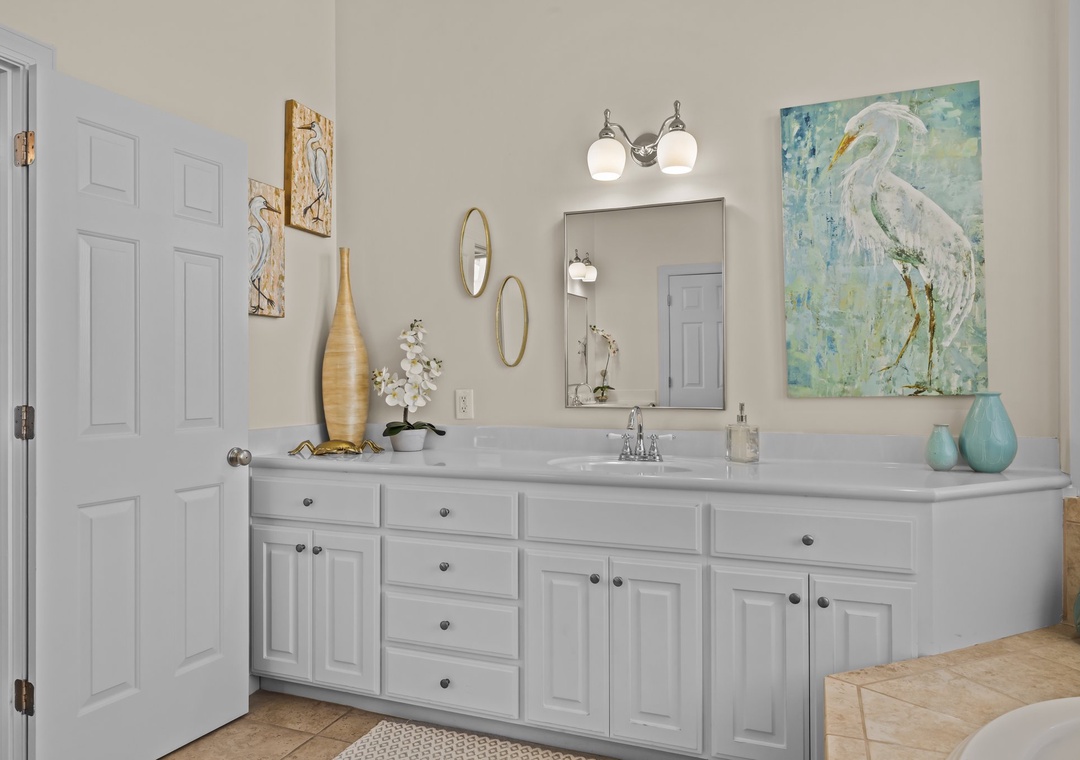 2 attached bathroom