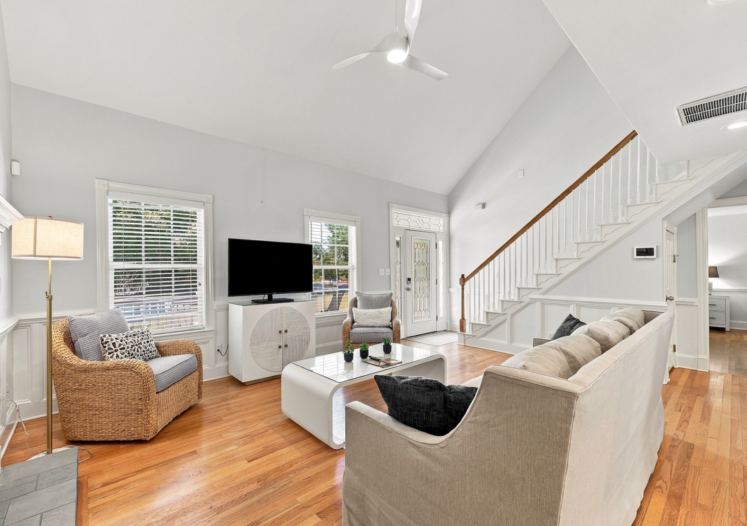 SpinAway | Ground Level Living Room