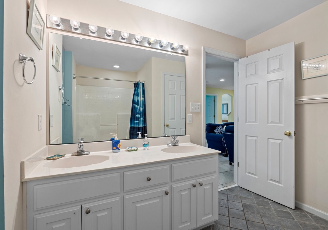 Full bathroom