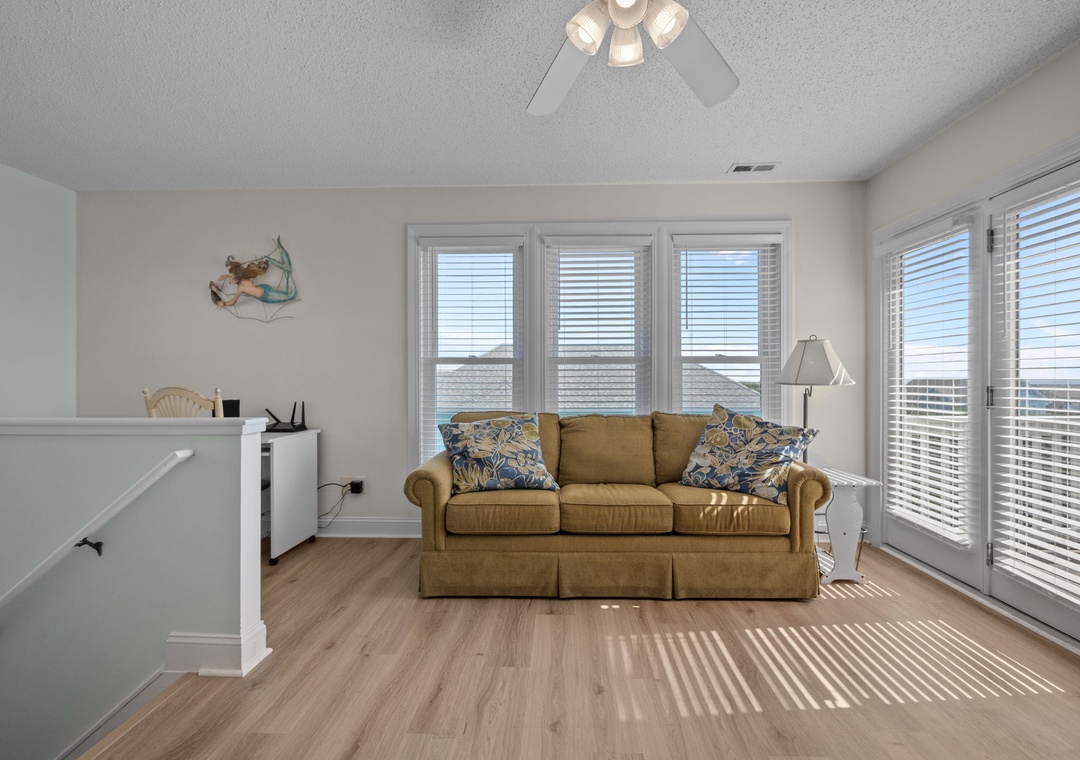 Loft Area off the Living Room With Pull Out Couch
