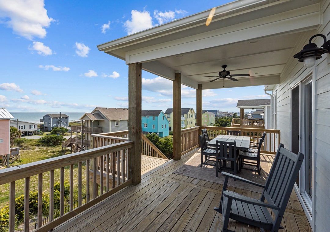 Waverlie's Watch | Deck with Seating