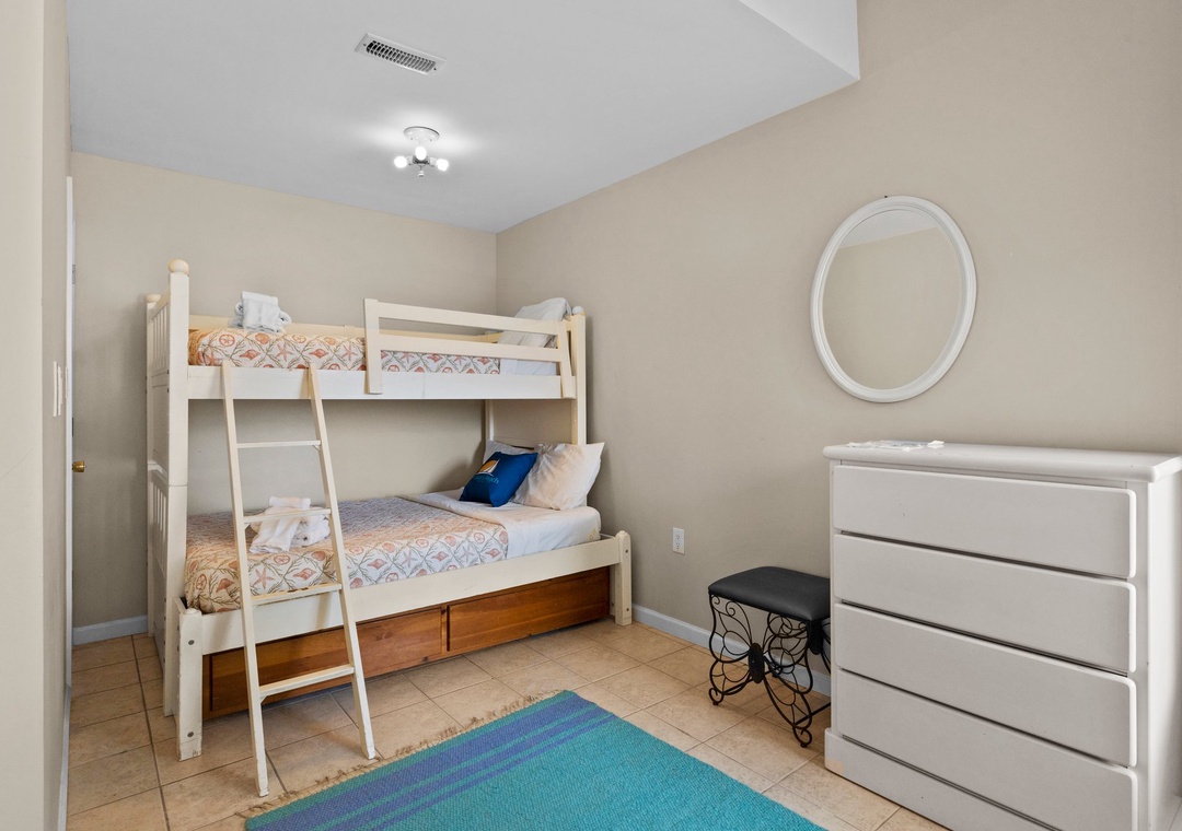 Bunk Room (Ground Floor)