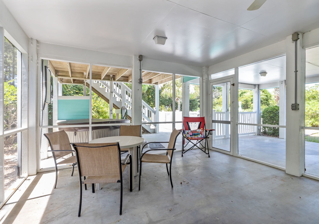 Screened in Porch