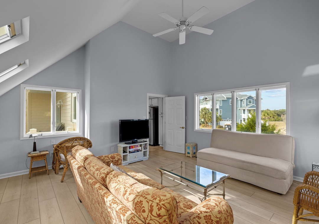 2nd Living Area