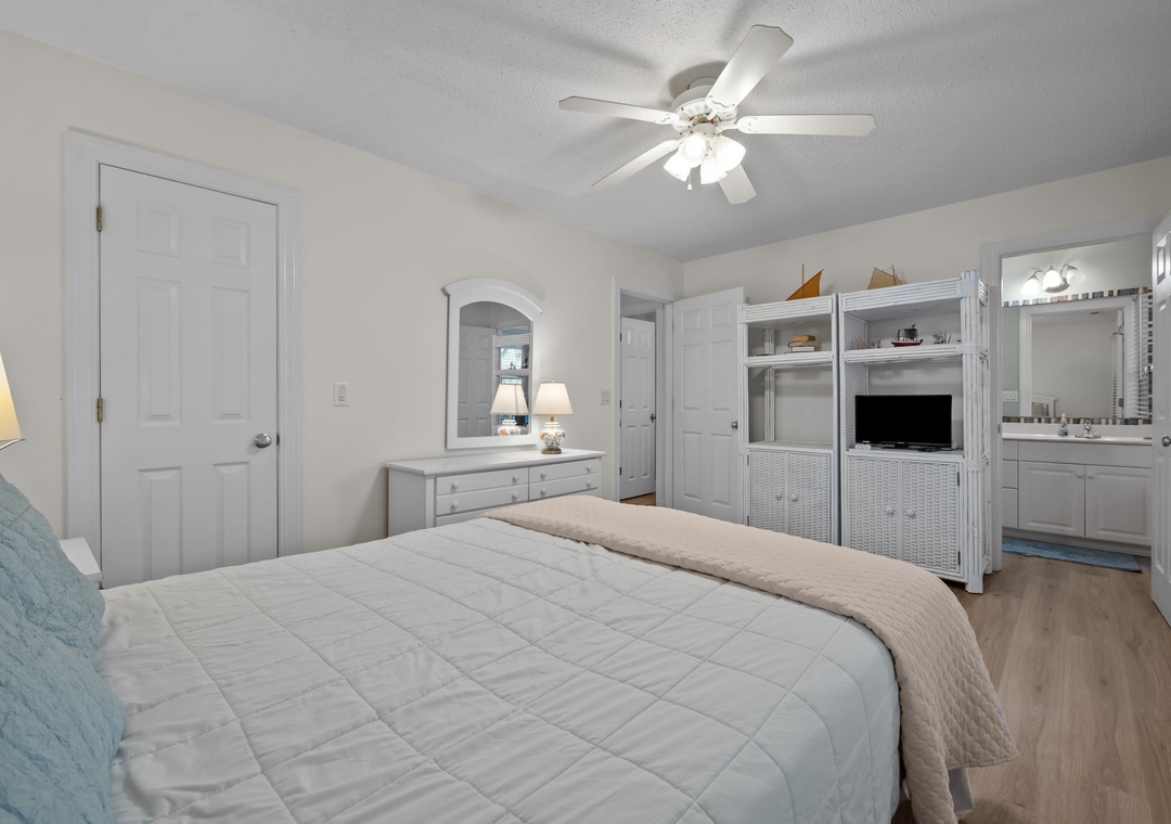 Top Floor Queen Room