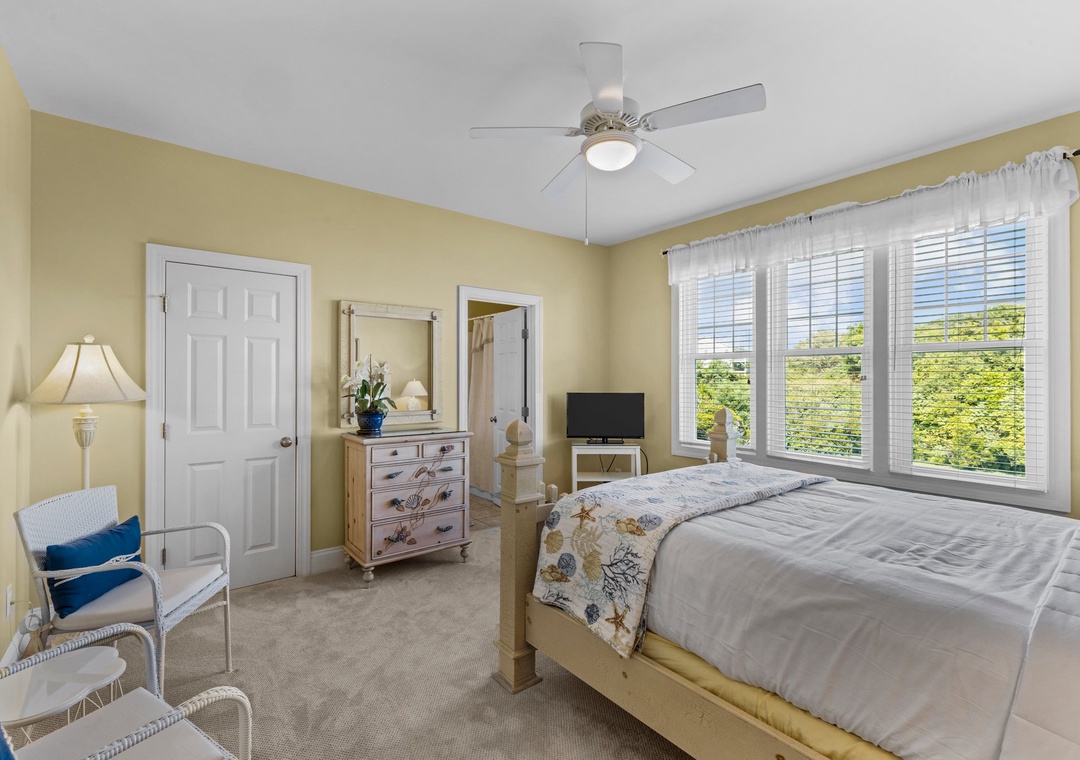 2 Queen bedroom