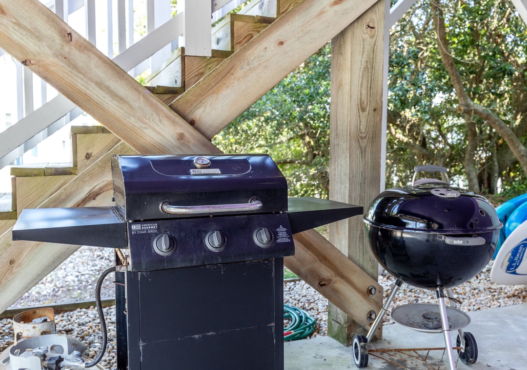 Propane and Charcoal Grill for use