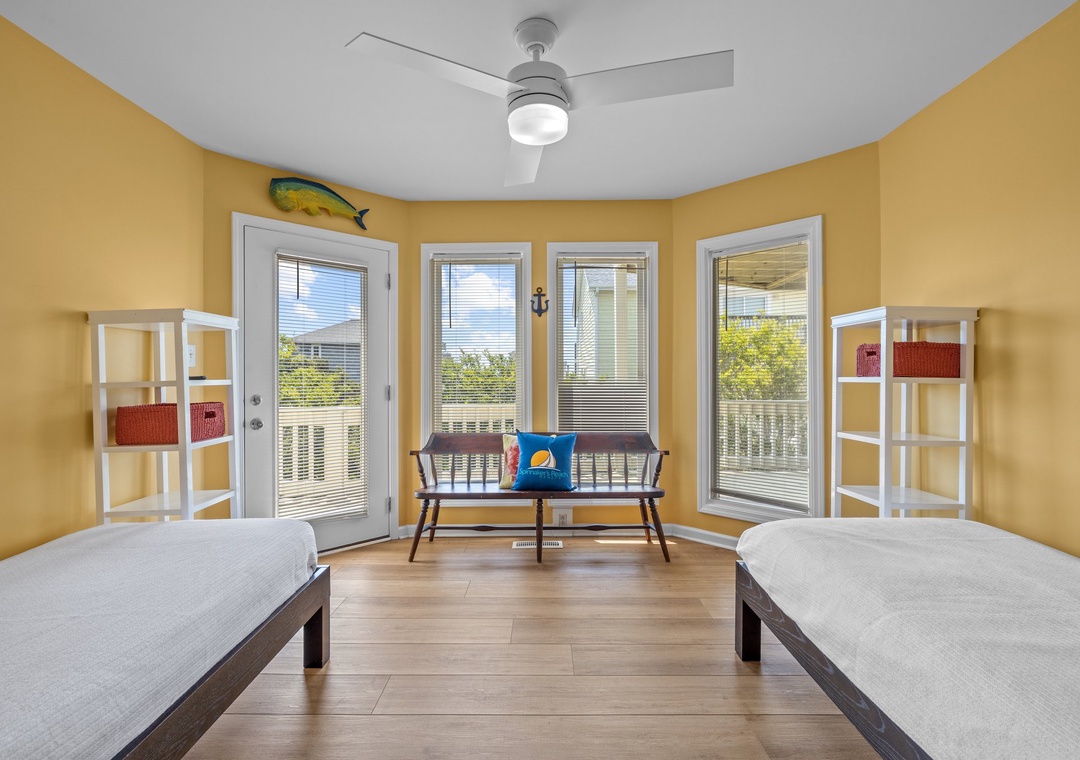Twin bedroom