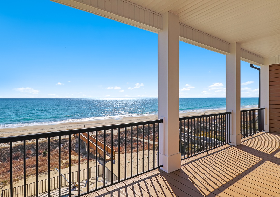 Sea Spray East | Covered Oceanfront Deck