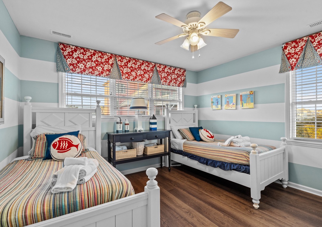 Guest room with 2 twins- 3rd level