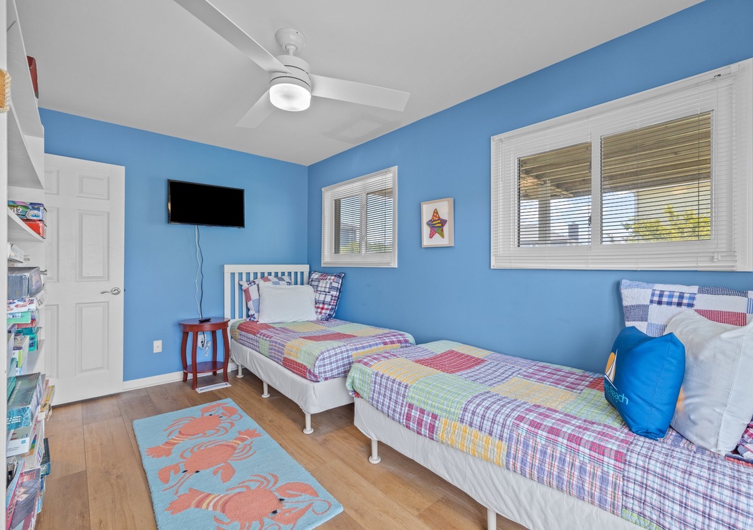 Twin bedroom