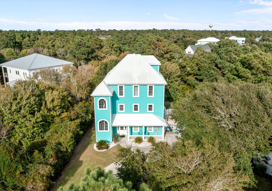 Birds Eye View of Front Yard