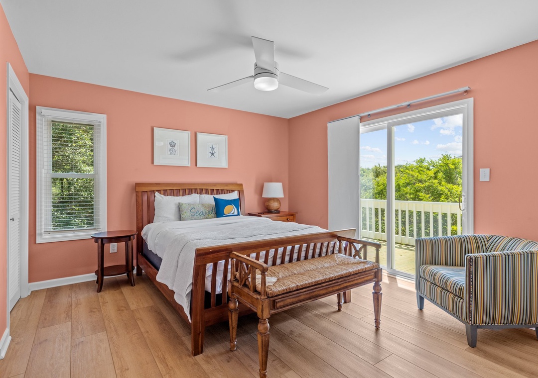 Queen Bedroom