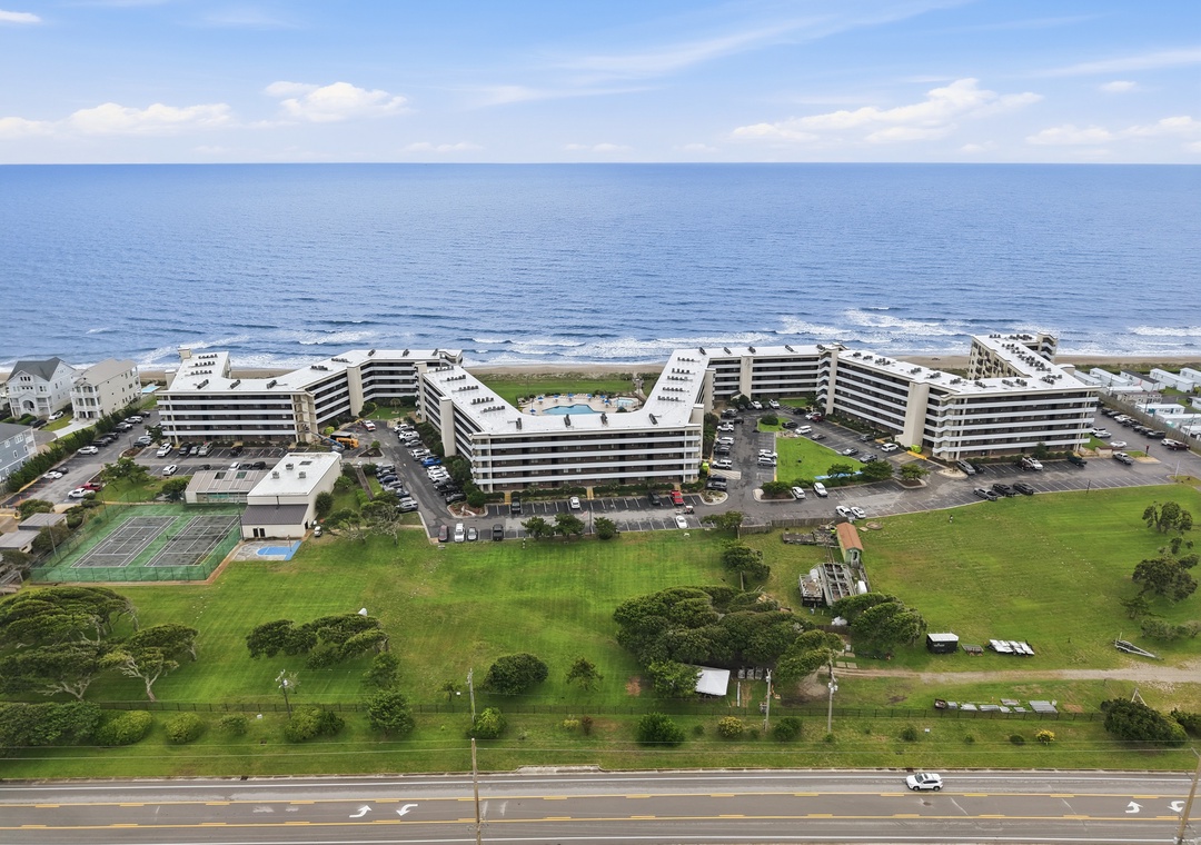 Summer Winds B-233 | Community Aerial View