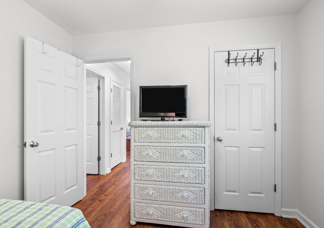 Bedroom with Twin Beds -2nd Level