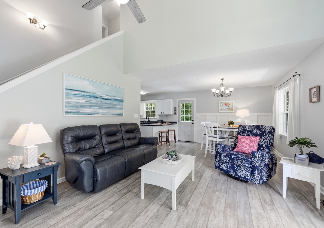Ospreys Nest | Second Floor Living Area