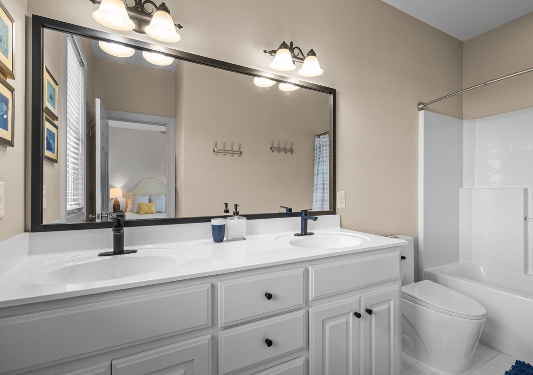 Full Bathroom