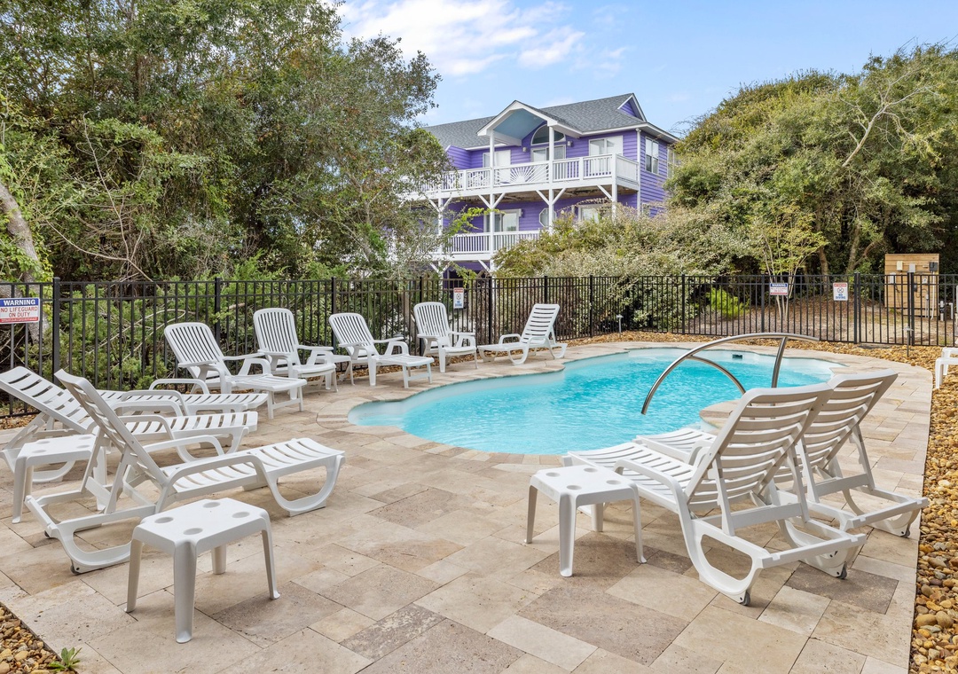 Pool Seating