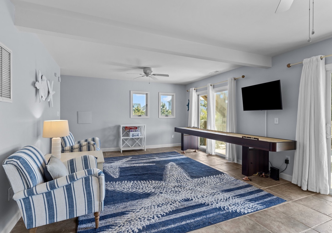 Ground Level Living Area w/ Sleeper