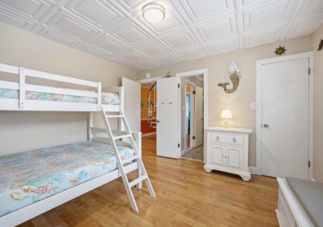 Twin over Double Bunk Room