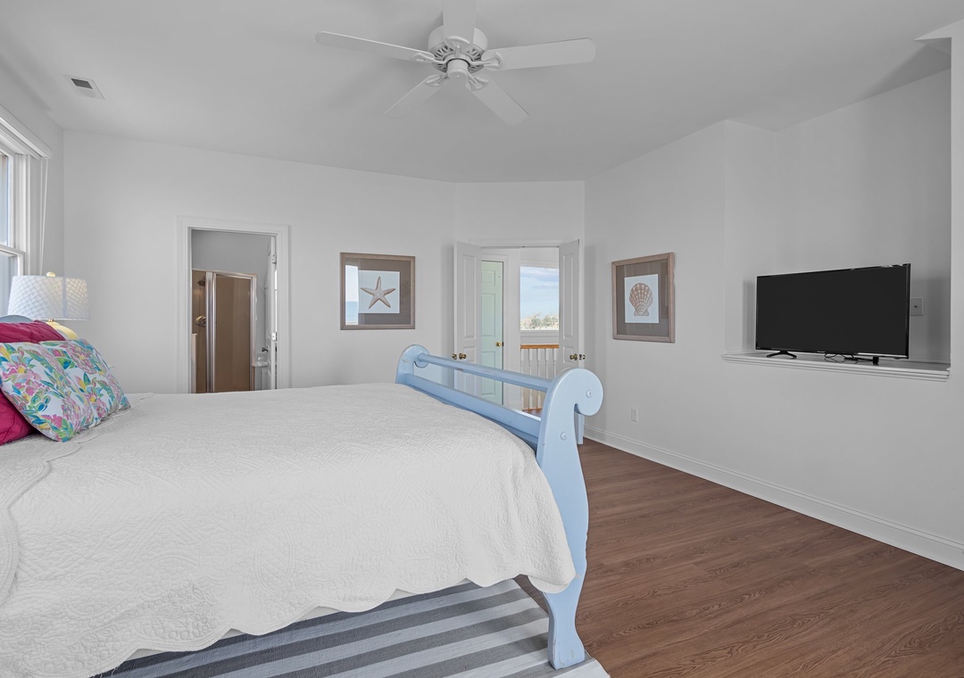 Top Floor King Bedroom