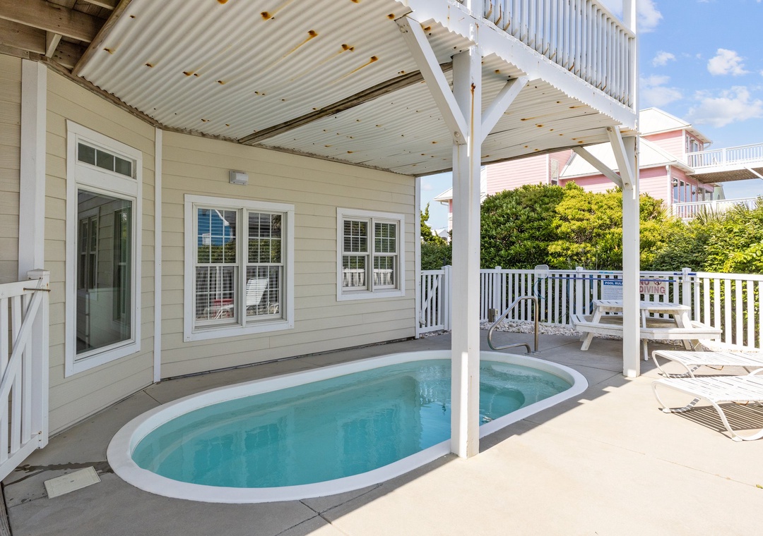 Dipping Pool