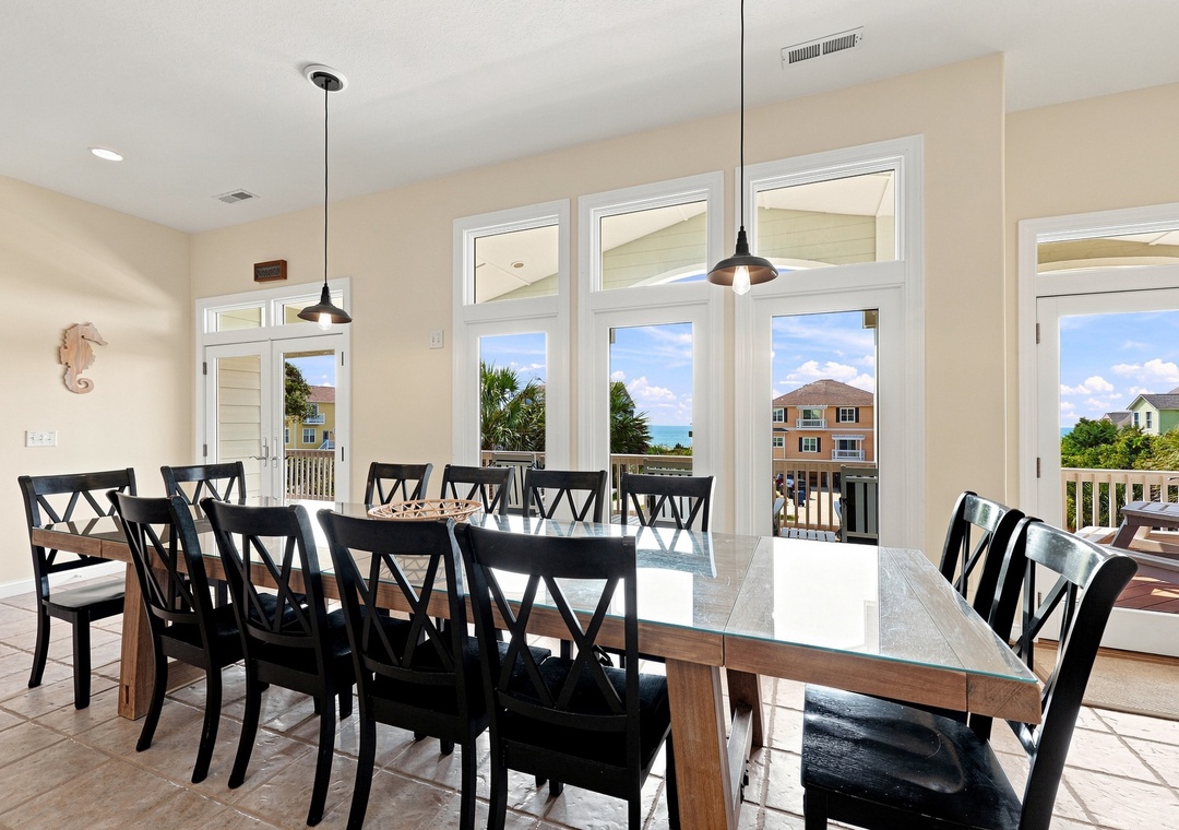 Sea Dream | Top Level Dining Area