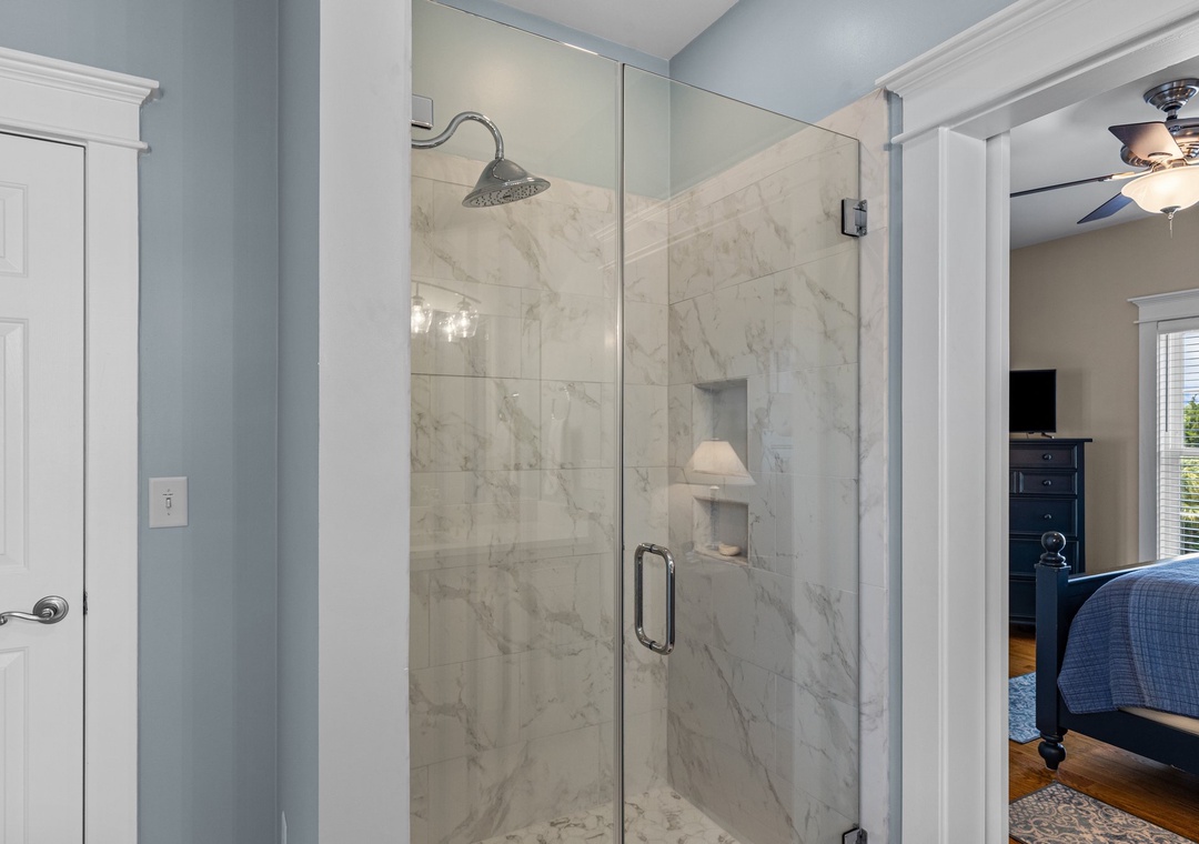 Queen shower