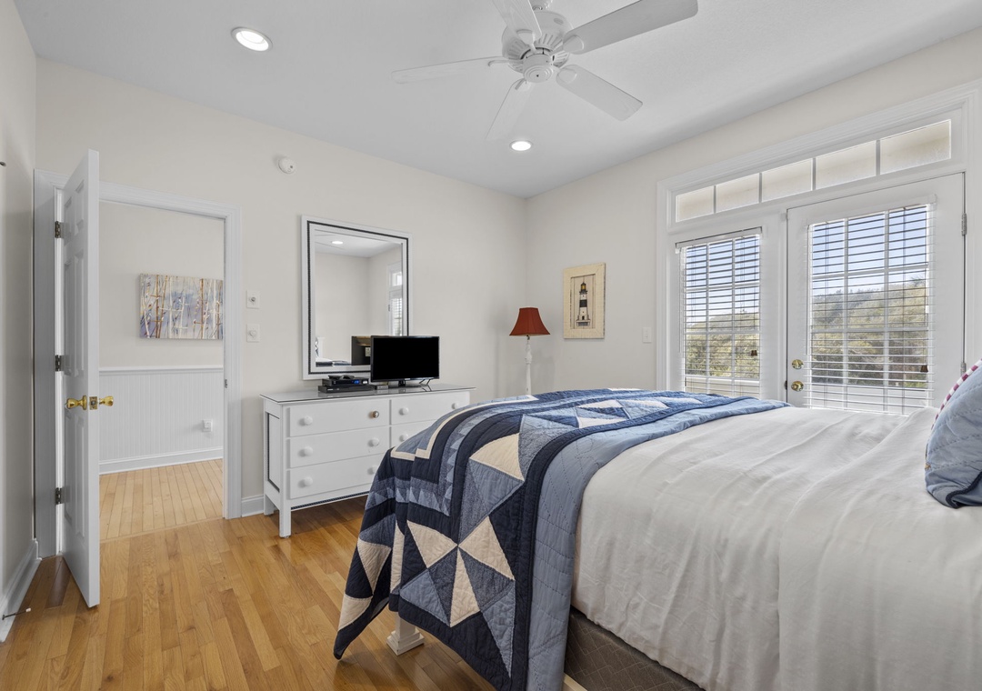2 Queen Bedroom