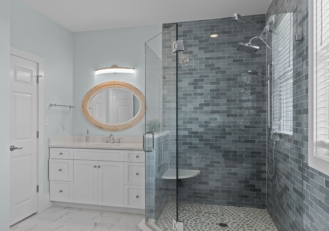 2 Attached Bathroom
