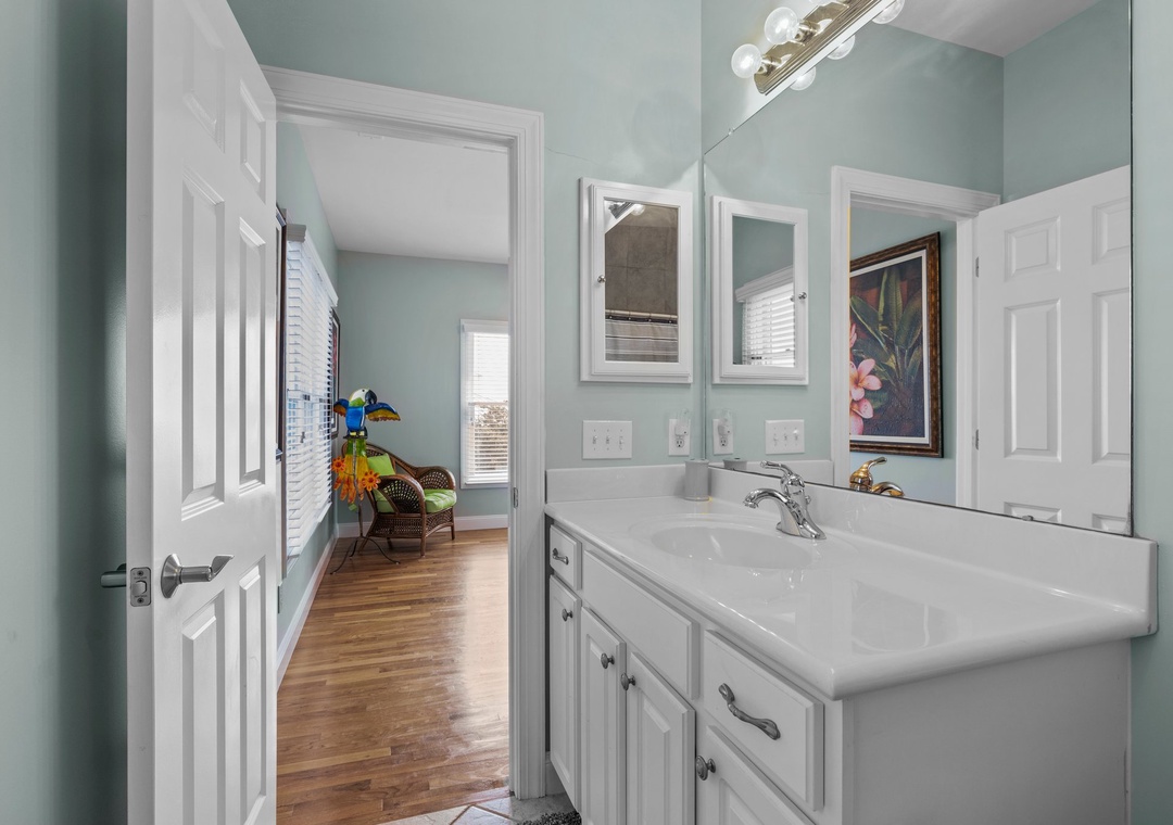 Full Bathroom