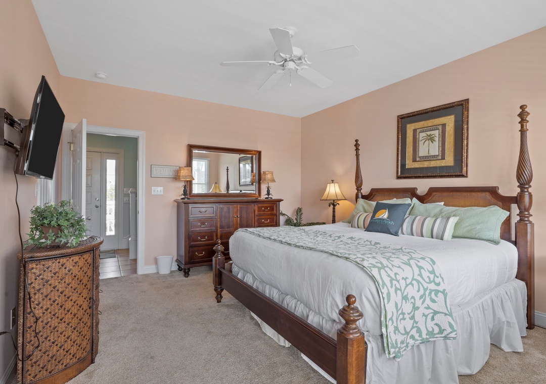 Mid-Floor King Suite