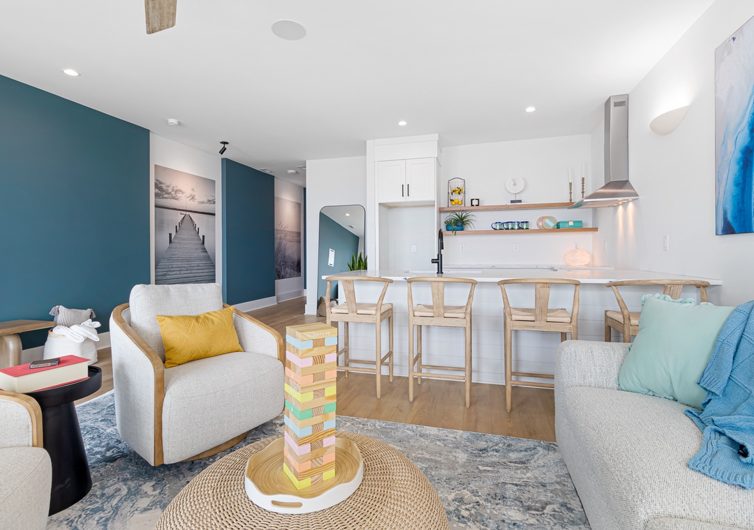 Sea Spray East | Lounge