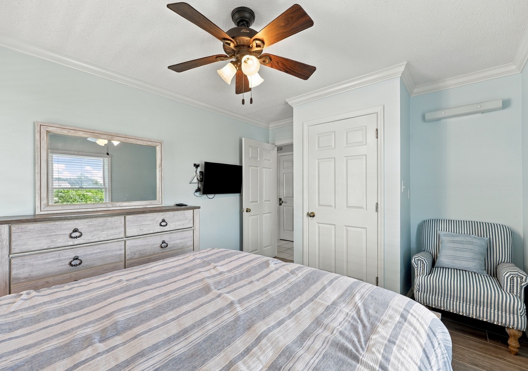 TBA | Mid Level Queen Bedroom