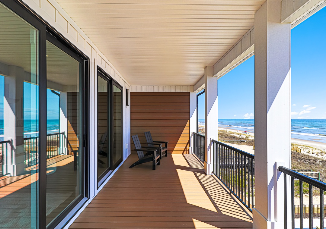 Sea Spray West | Covered Oceanfront Deck