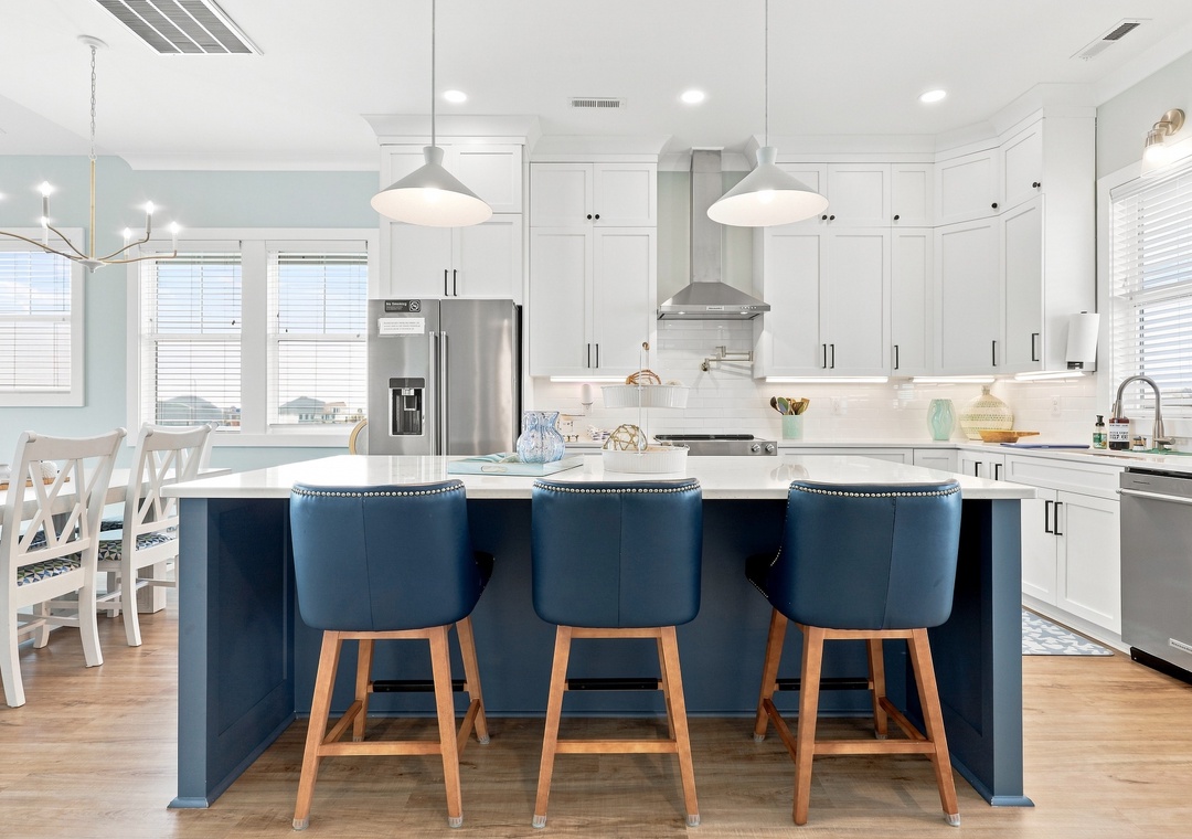 Emerality | Top Level Kitchen