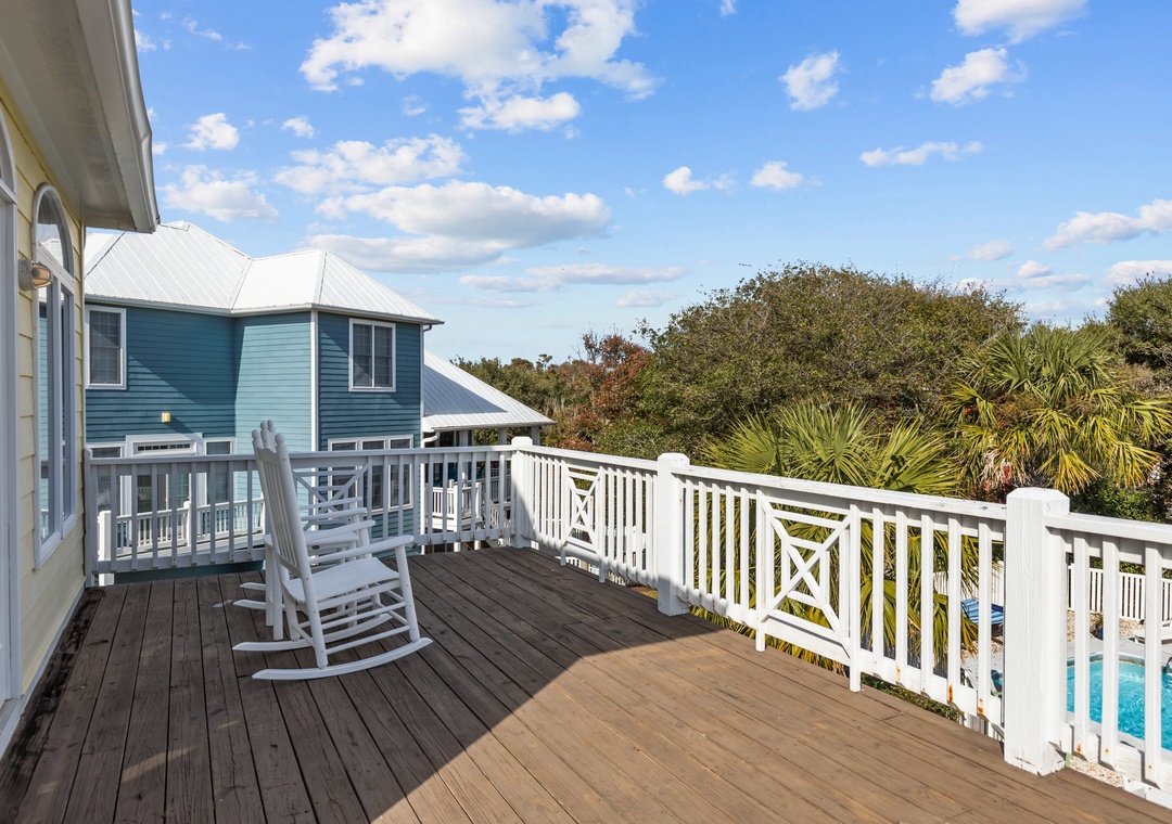 King Suite Deck!