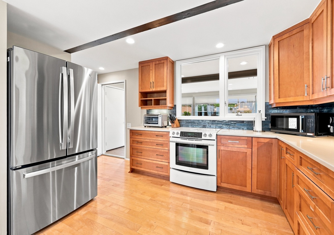 Bogue House | Kitchen and Full-Size Appliances