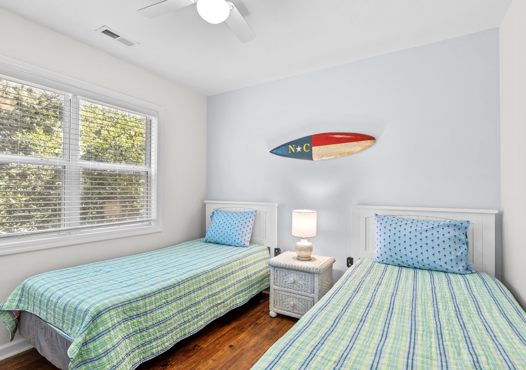 Bedroom with Twin Beds - 2nd Level