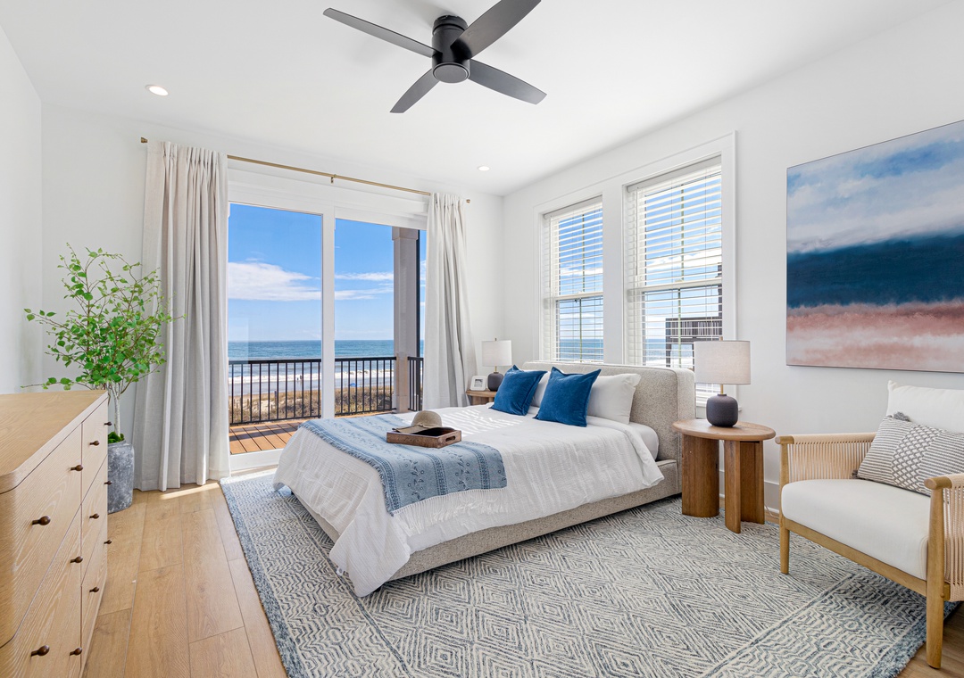 Sea Spray West | Oceanfront Queen Bedroom