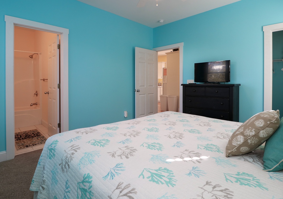 2 Queen Bedroom